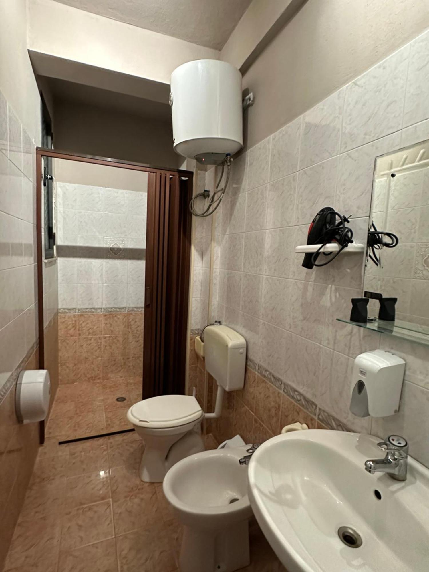 Cabare Apartments&rooms * Durrës